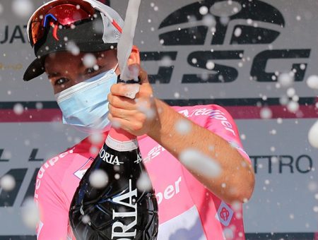 Anna Van Der Breggen gana por tercera ves el Giro Rosa